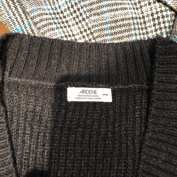 Bundle. Sweaters/ Jacket/Vest. ( 5 items - 50$). - Picture 3 of 7